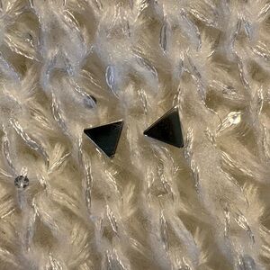 🎁 3for10$ or FREE WITH PURCHASE - Triangle Stud Earrings